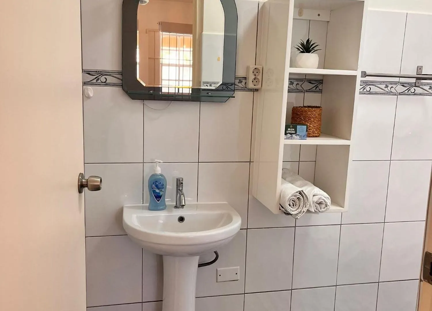 Zellacozy Apartment Willemstad