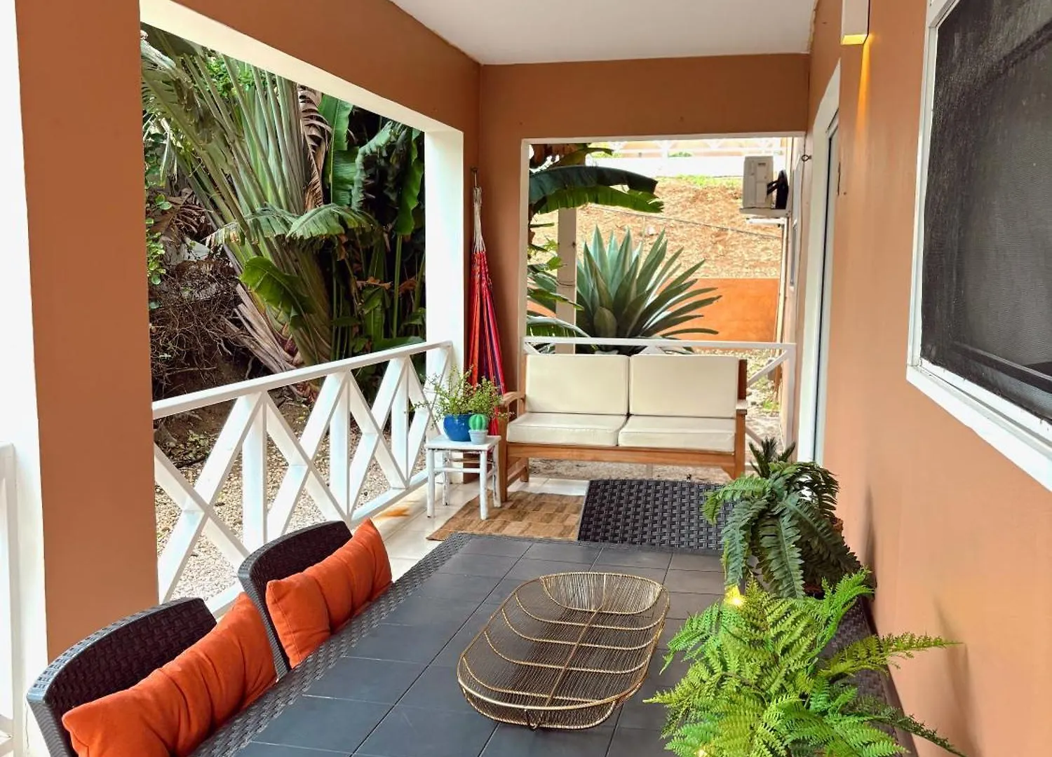 Zellacozy Apartment Willemstad